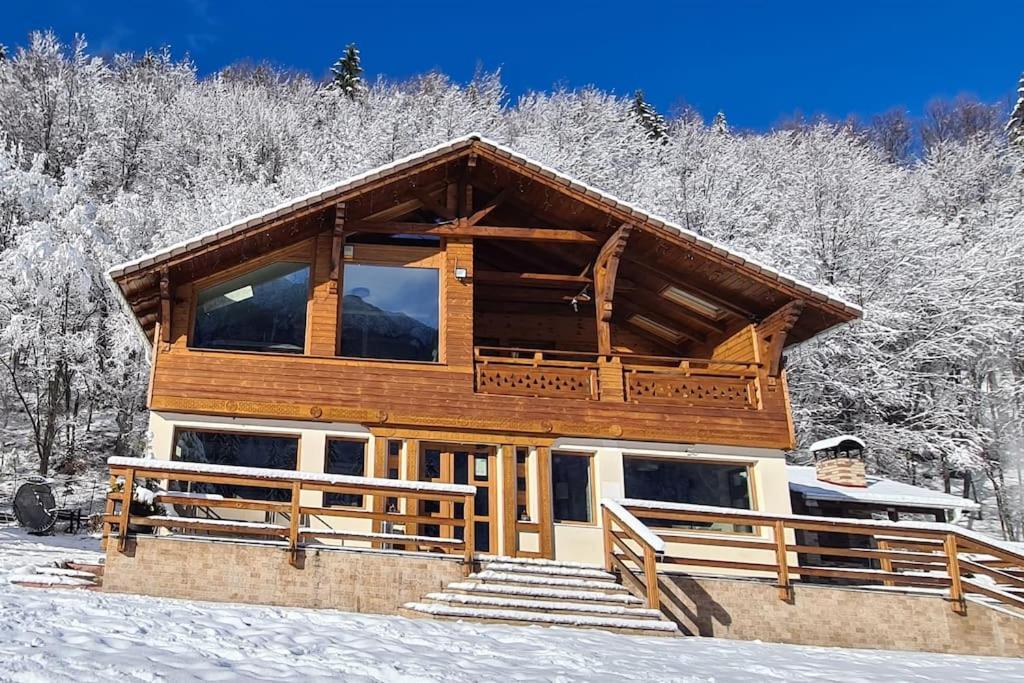 Pensiune Subcrai Cu Centru Spa Zărneşti Exterior foto